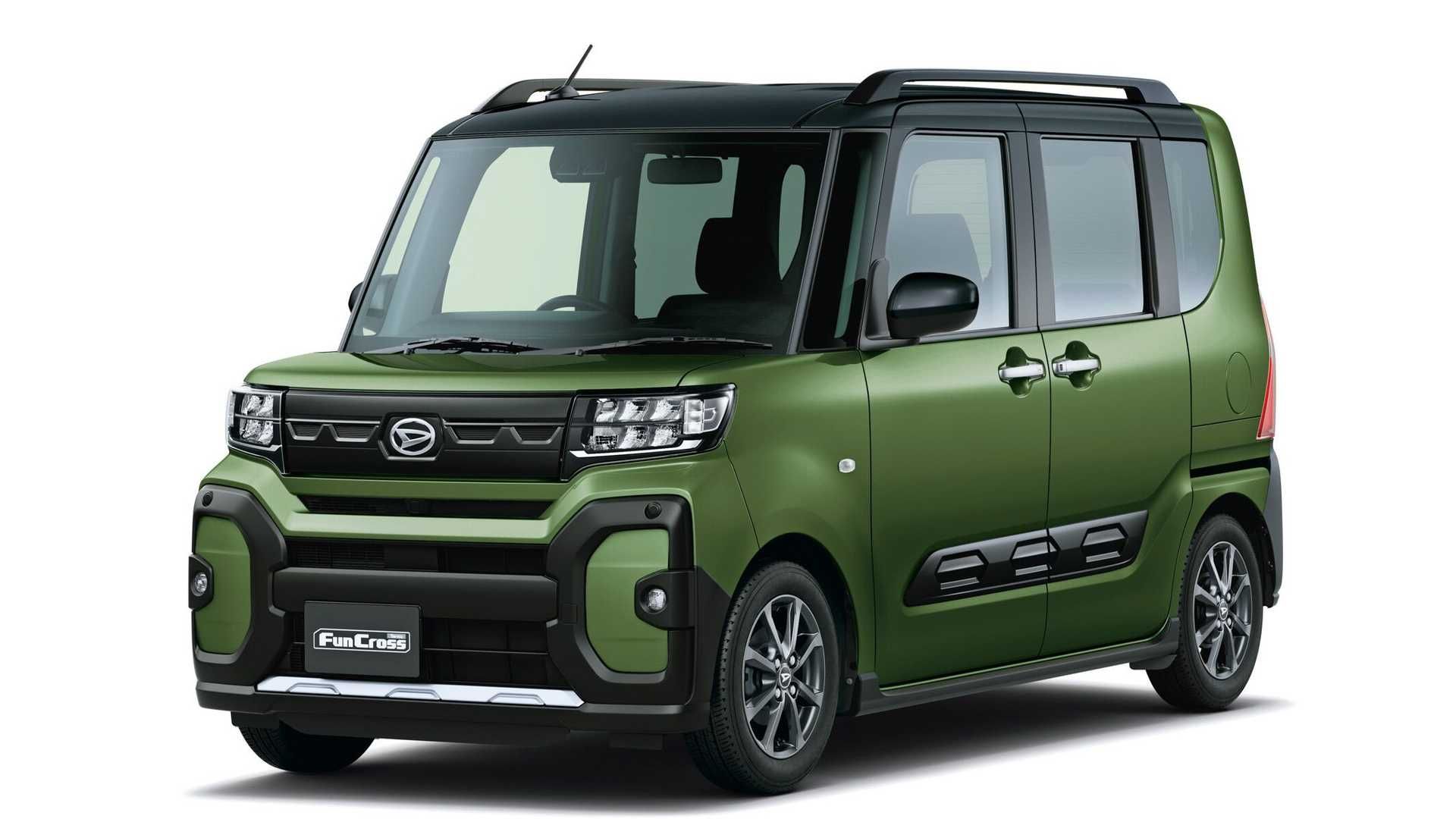 The Daihatsu Tanto Pokes Fun At The Nissan Cube