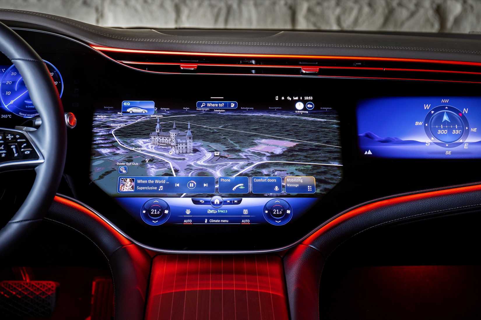 Mercedes EQS interior red glow