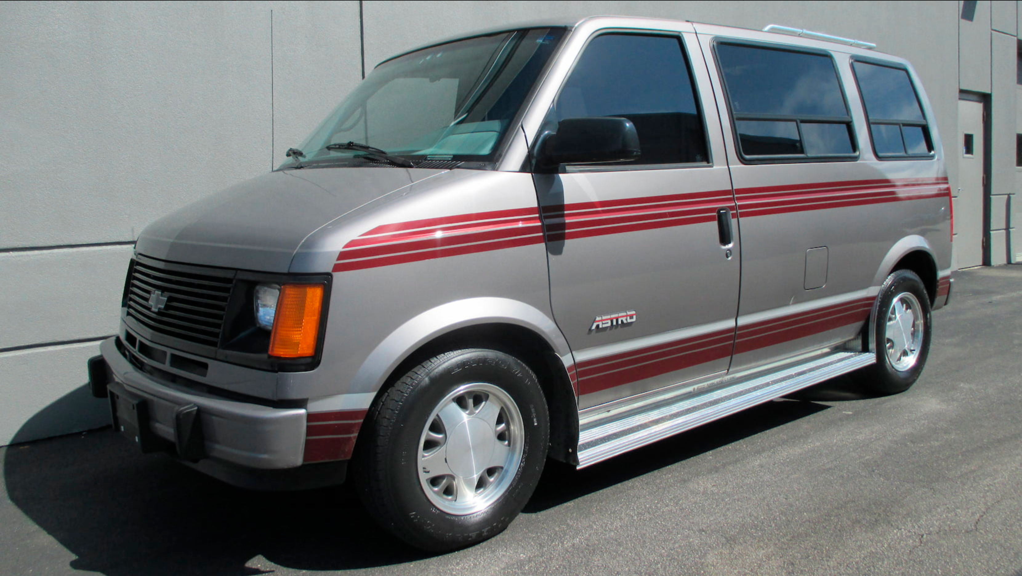 Here's Why You Should Remember the Chevy Astrovan, image size:3320x1872