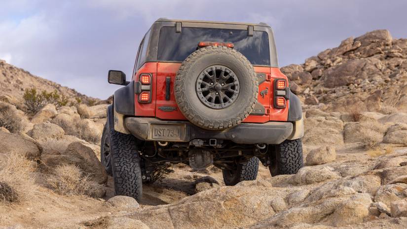 10 Best Vehicles For Overlanding