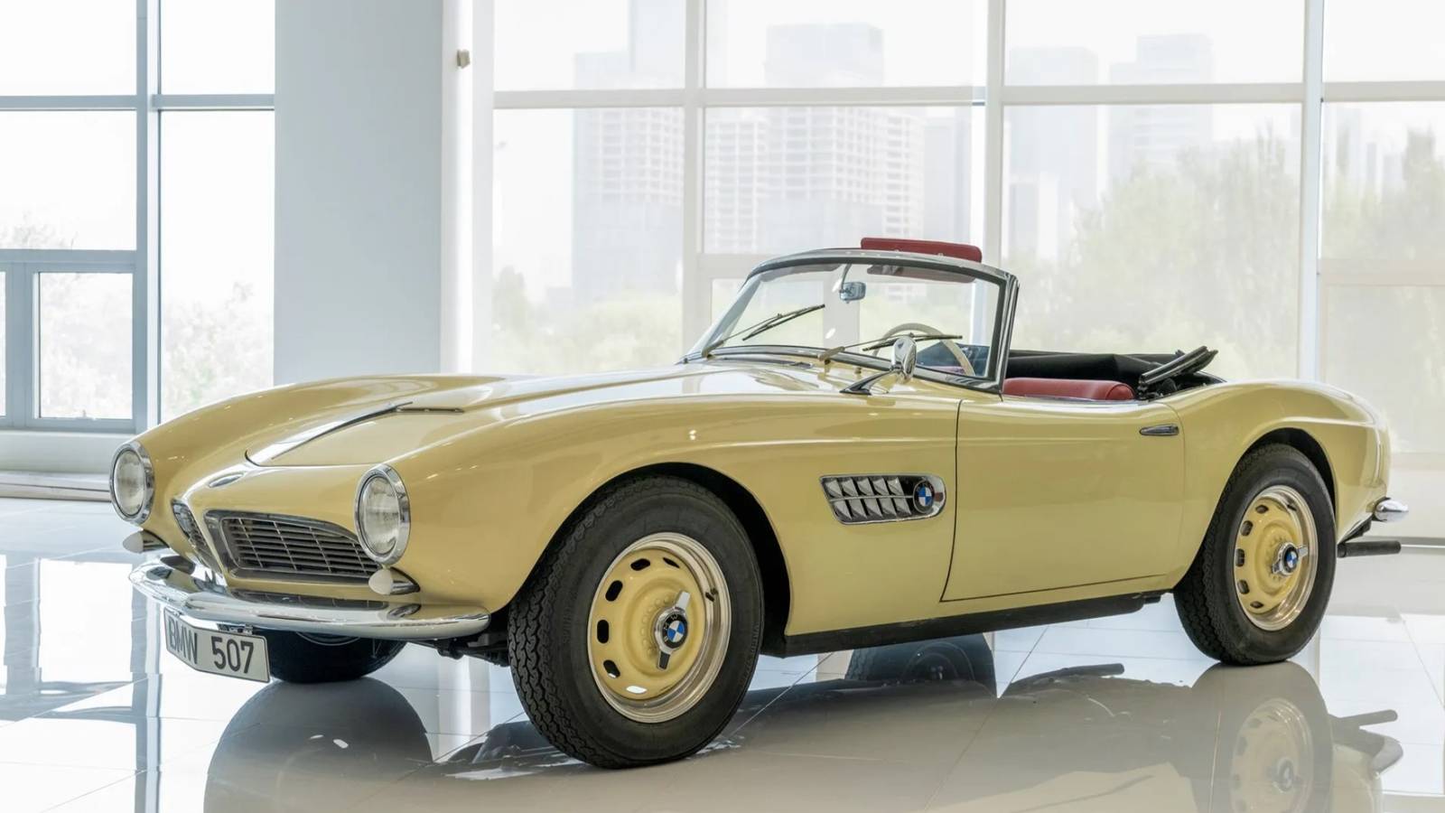 RM Sotheby's Bavarian Legends Collection Is An Epic Lineup of Classic BMWs