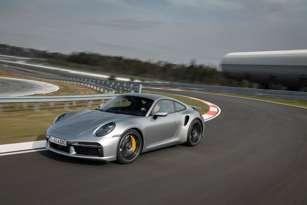 Porsche 911 Turbo on track