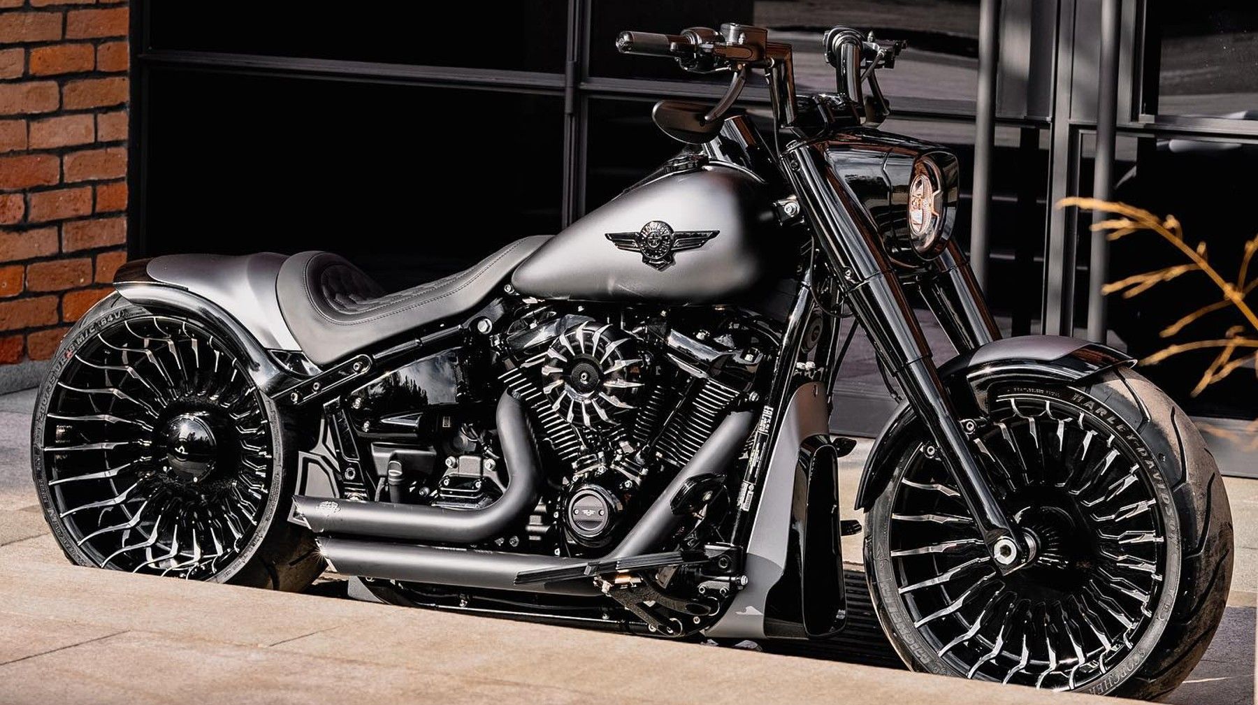 ☆希少☆　CUSTOMISER SA HARLEY-DAVIDSON custom-harley-davidson-fat-boy