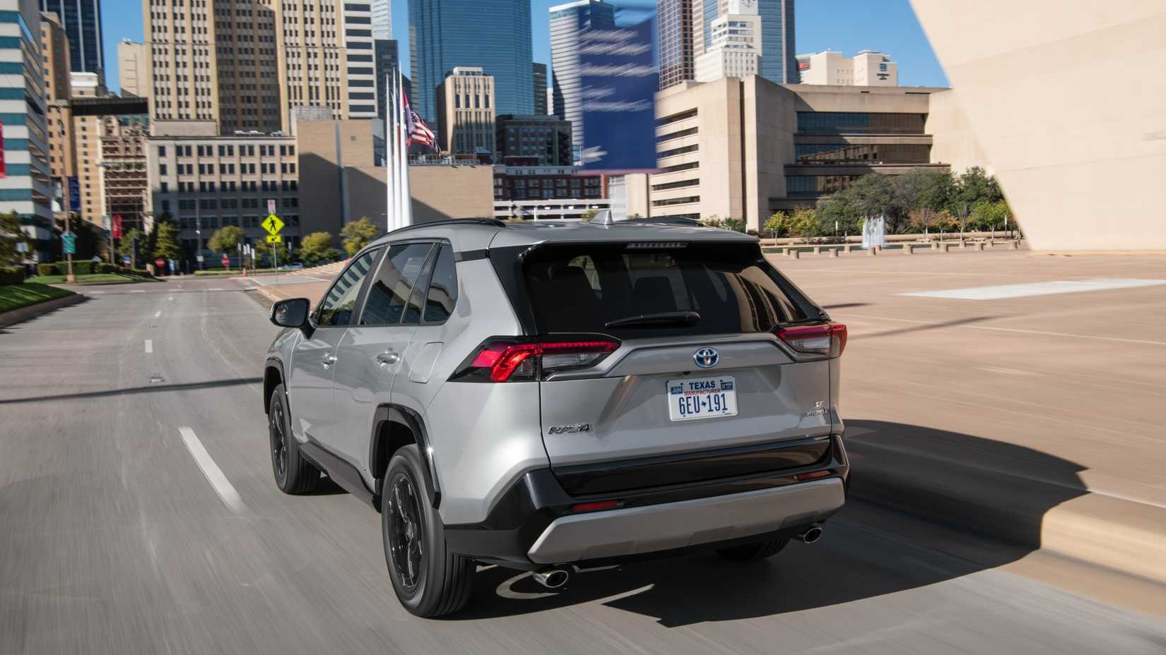 Silver Toyota Rav4 SE Hybrid