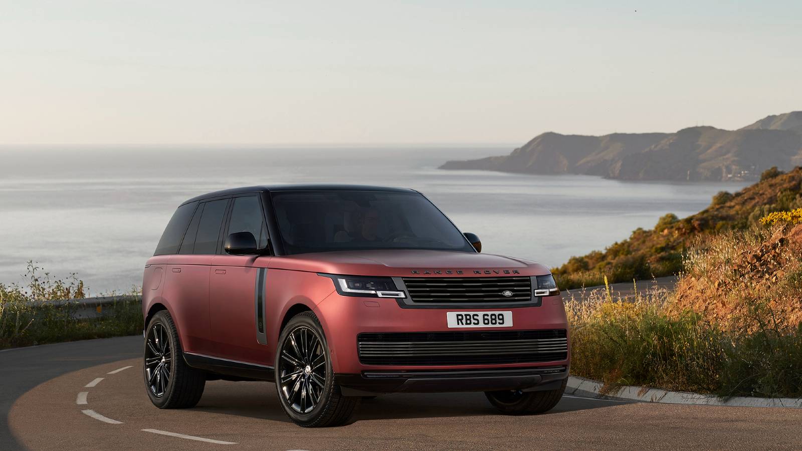 10 Things You Need To Know About The 2023 Land Rover Range Rover