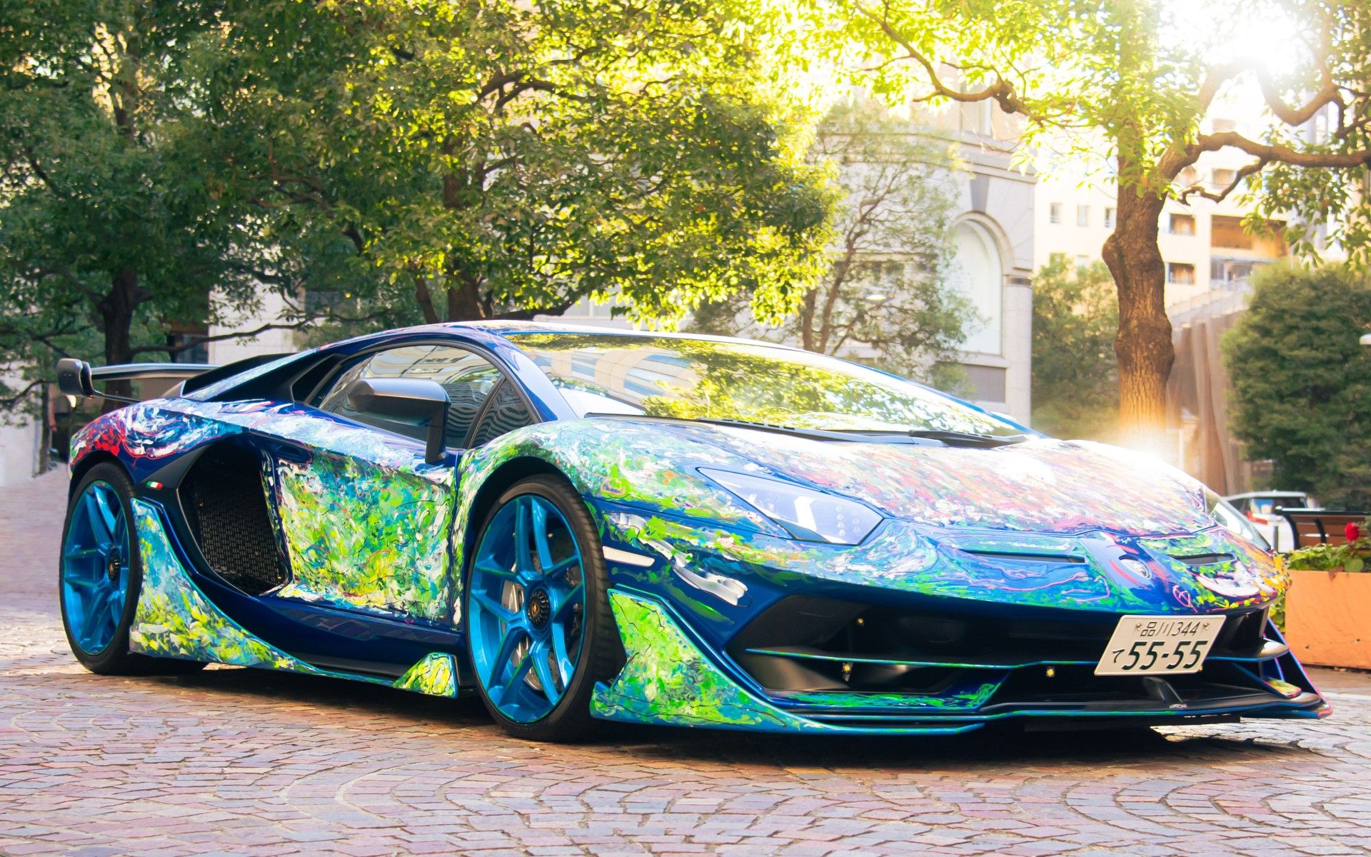 スカラップボード大　リバーシブル　トールペイント作品 Artist Uses A Lamborghini Aventador SVJ As A Canvas And Not All