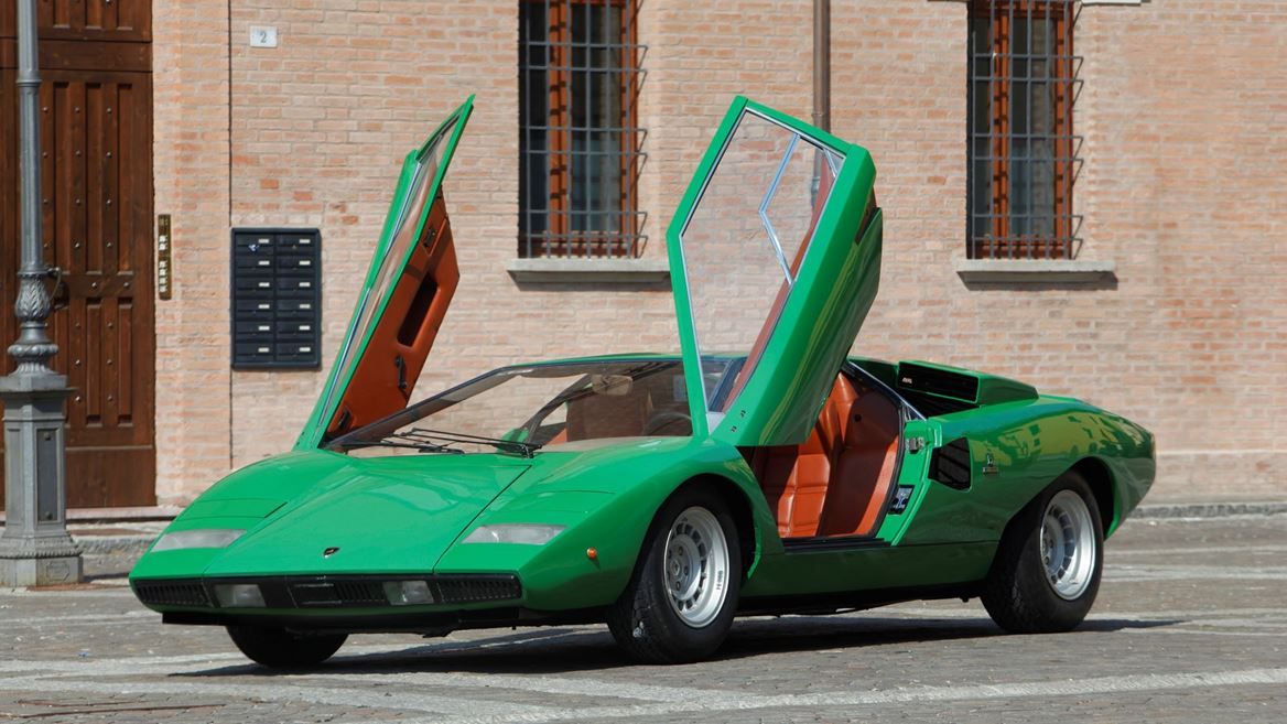Green Lamborghini Countach