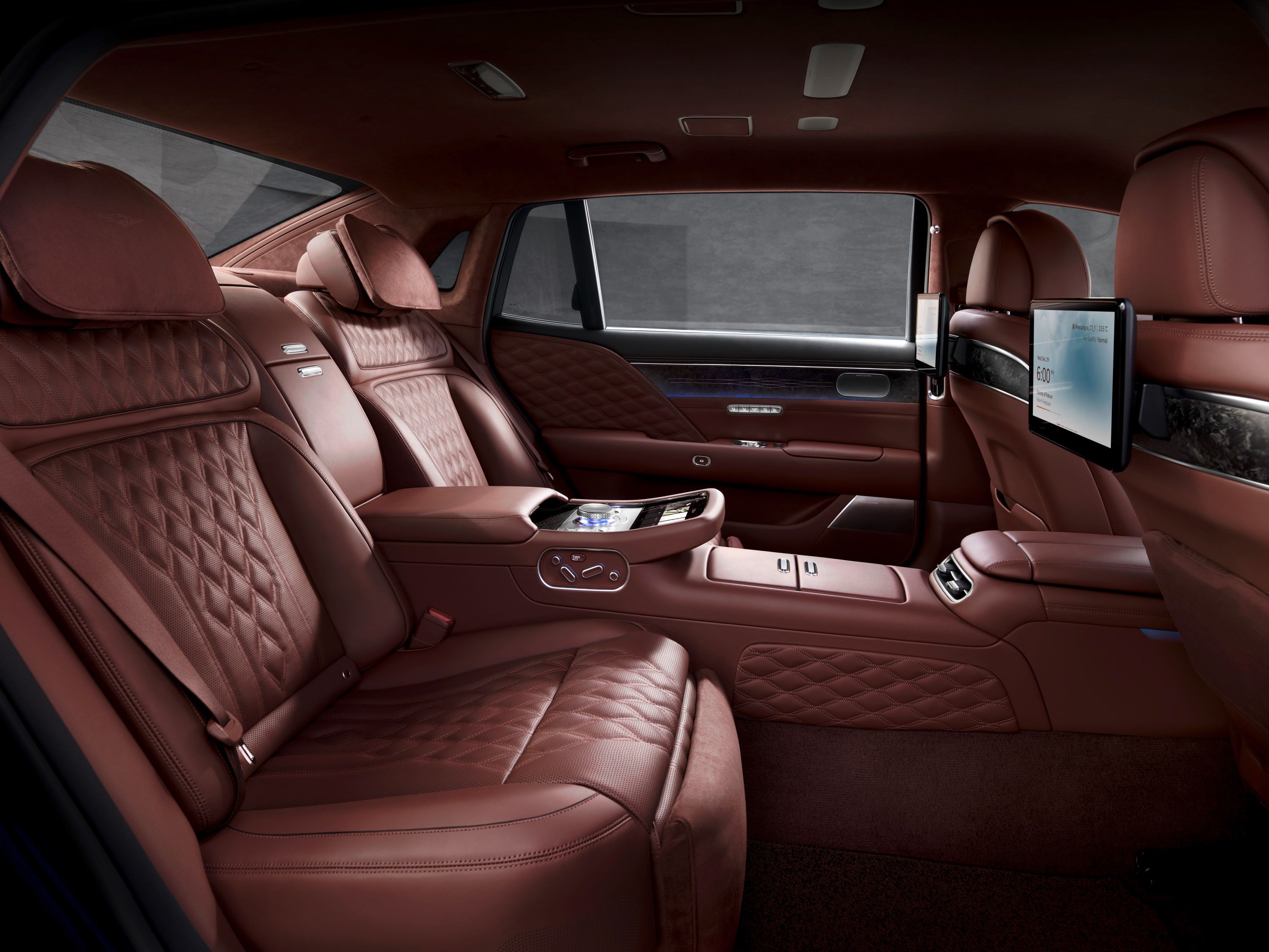 The New King Of Affordable Flagship Luxury Sedans: Genesis G90