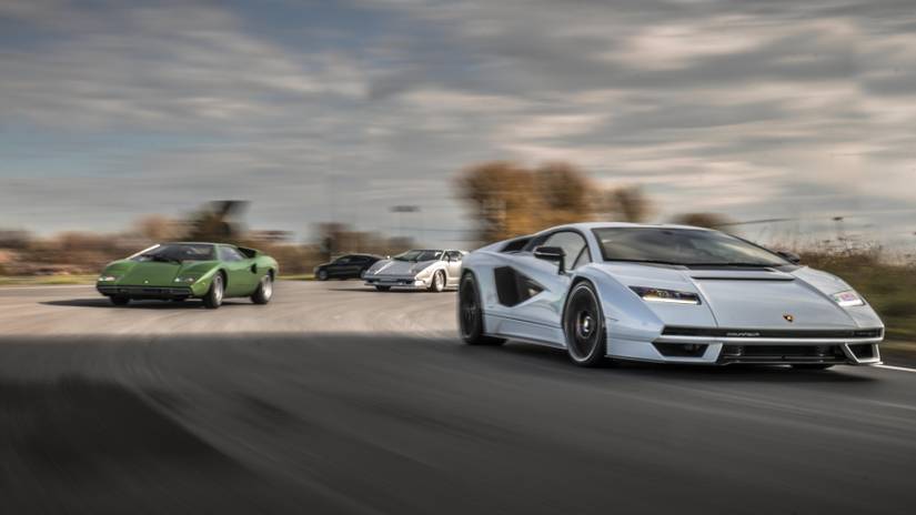 10 Ways The 2022 Lamborghini Countach Is Better Than The Original