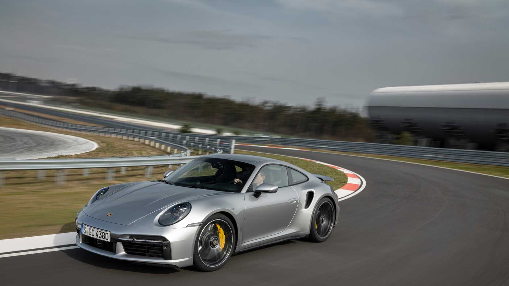 2022 Porsche 911 992 Turbo S prata