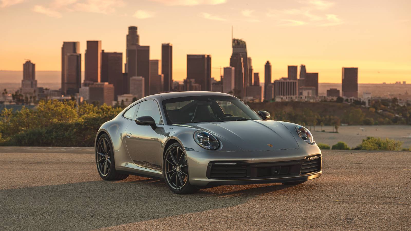 10 Things That Make The Porsche 911 A Truly Iconic Car