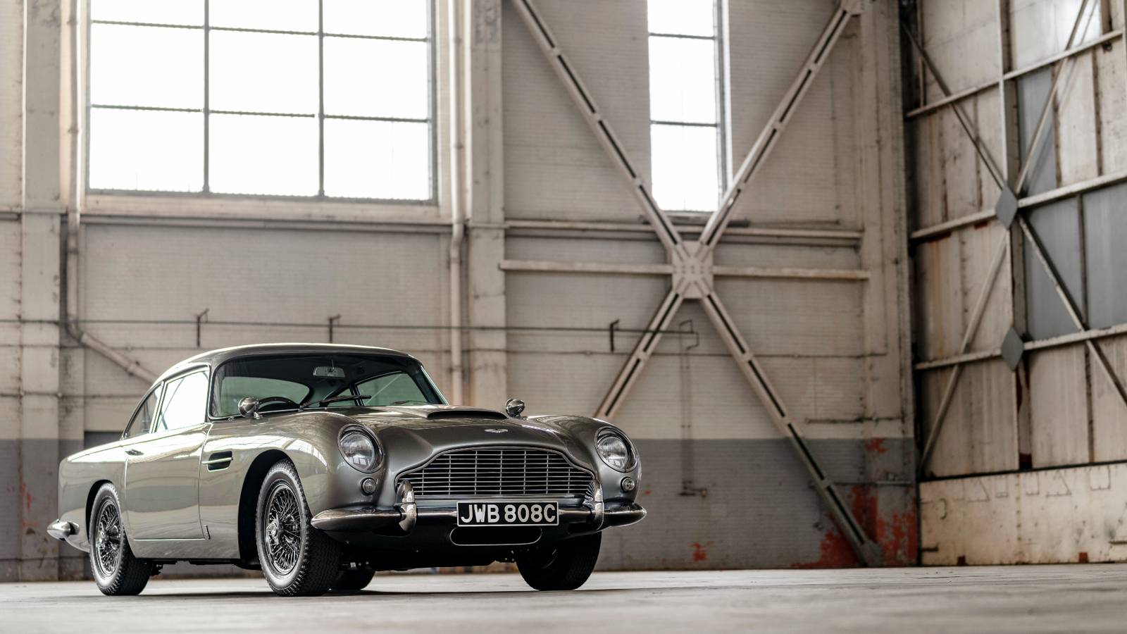 Grey Aston Martin DB5