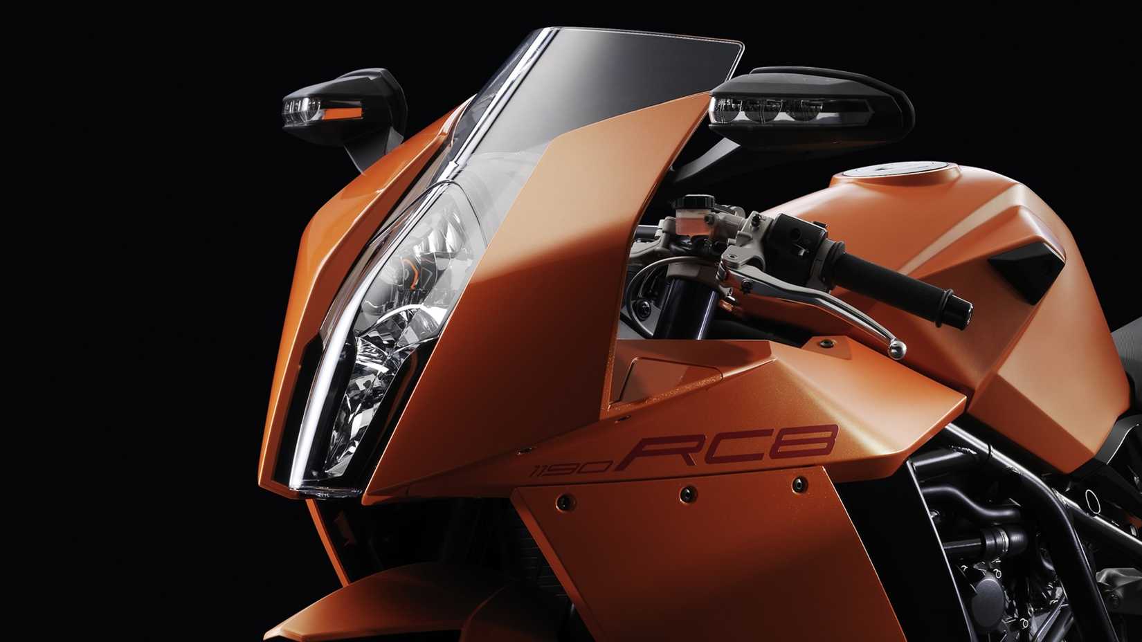 RC8 R Close