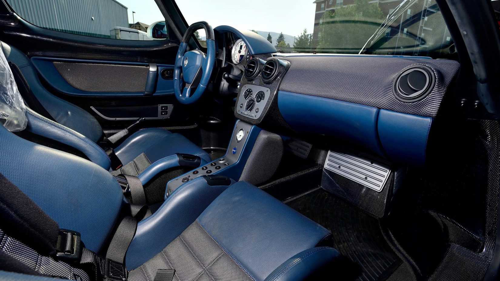 Maserati MC12 interior 