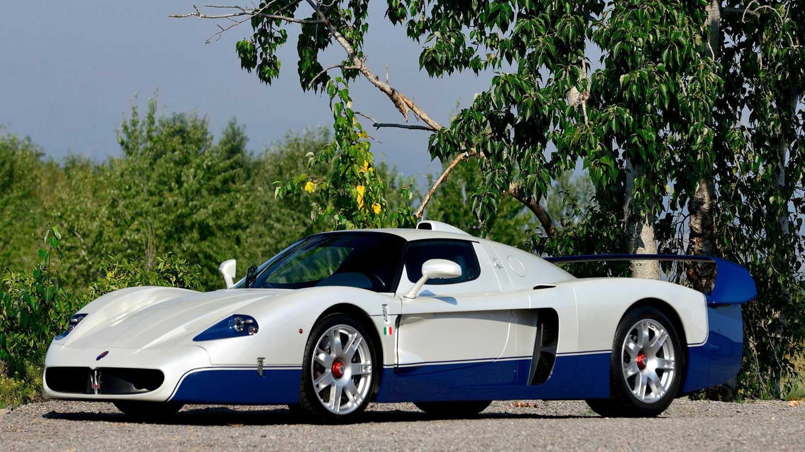 Maserati MC12 front three-quarter shot