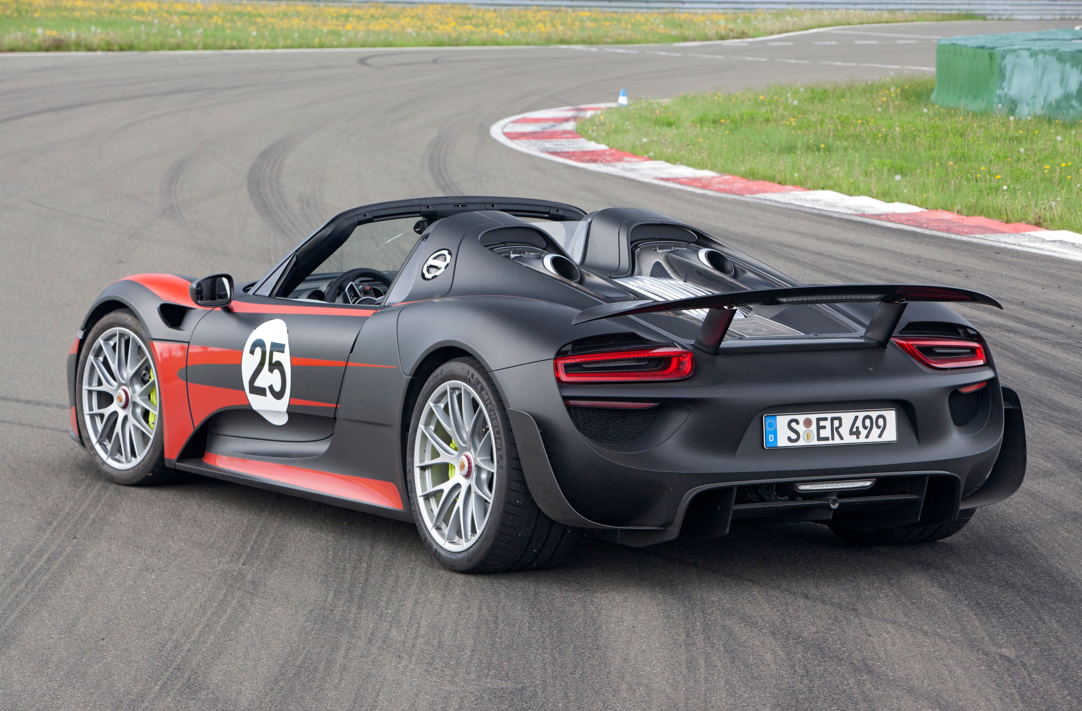 10 Fun Facts About The Porsche 918