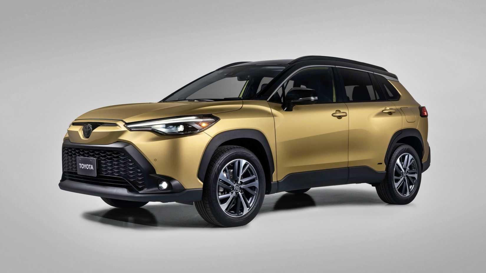 Gold 2023 Toyota Corolla Cross