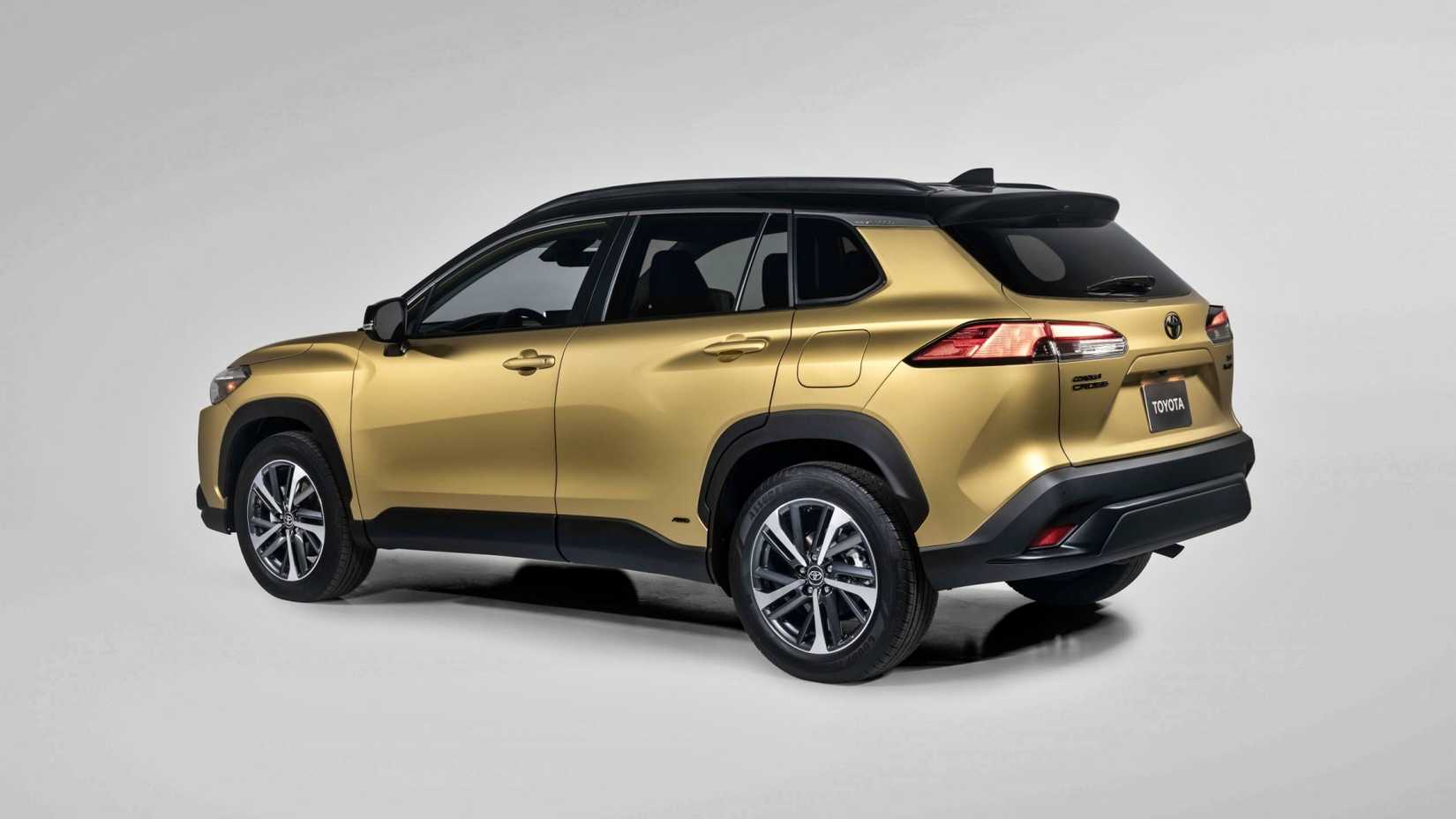 Gold 2023 Toyota Corolla Cross