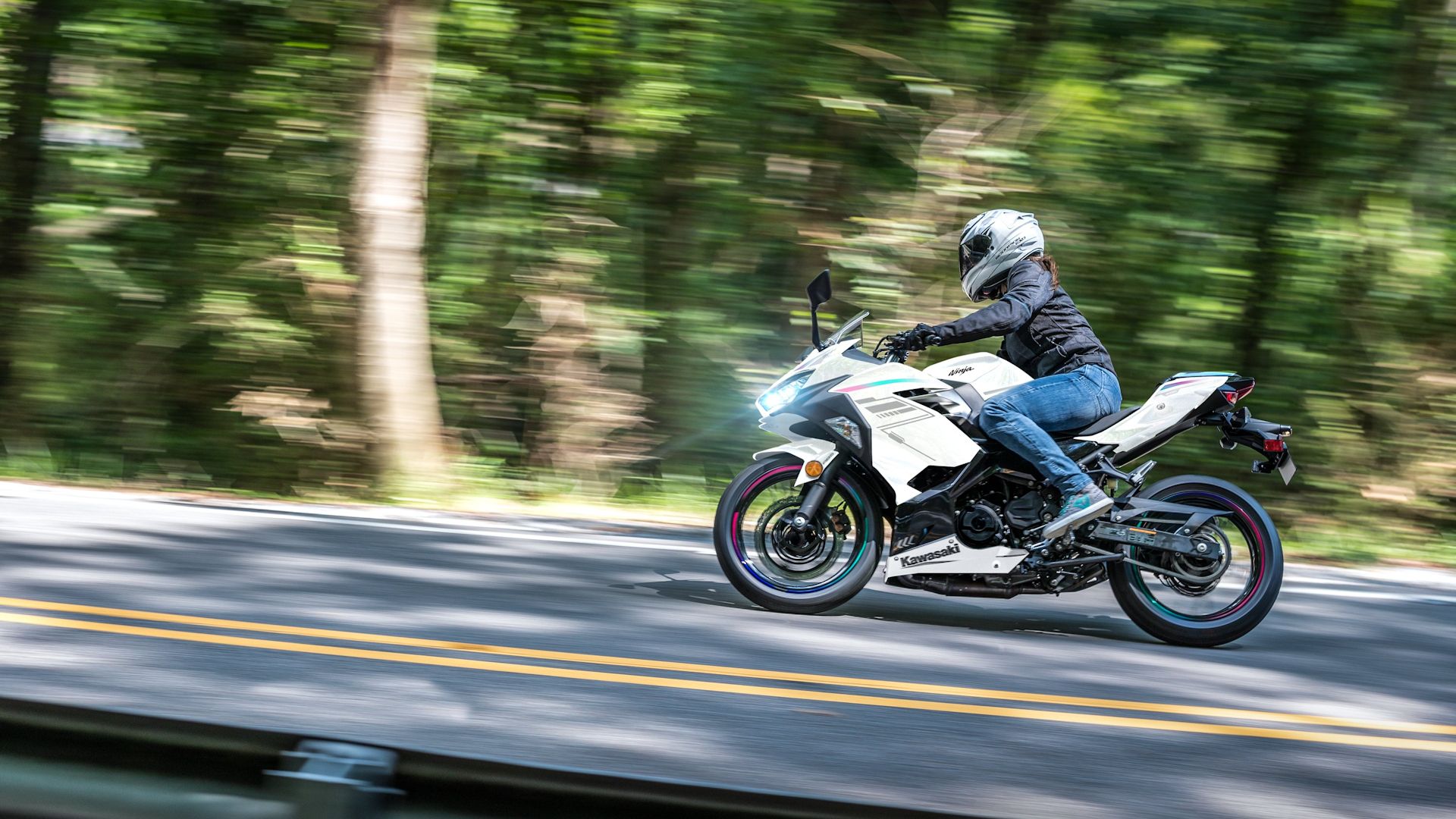 2023 Kawasaki Ninja 400: Performance, Price, And Photos