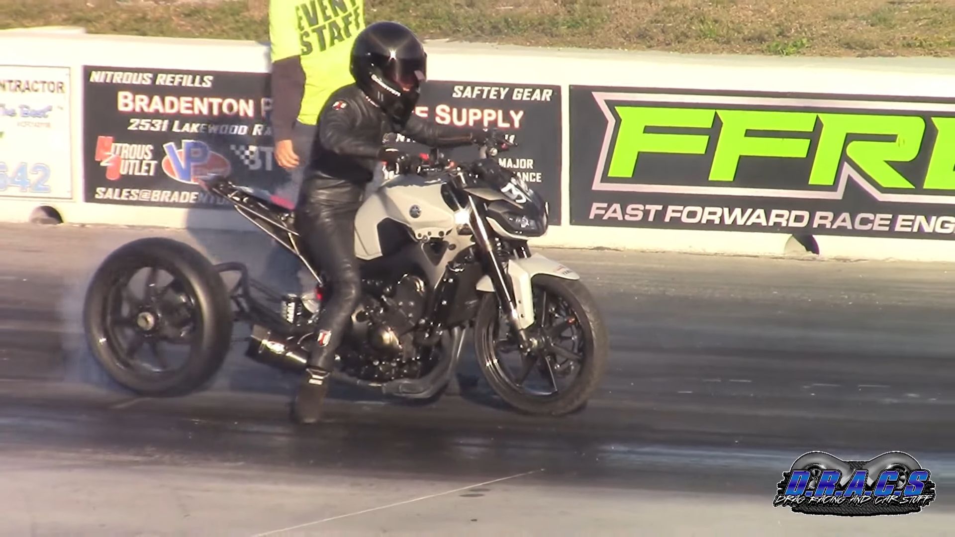 Drag Race: Suzuki Hayabusa And Kawasaki Ninja ZX-14R Regret Racing