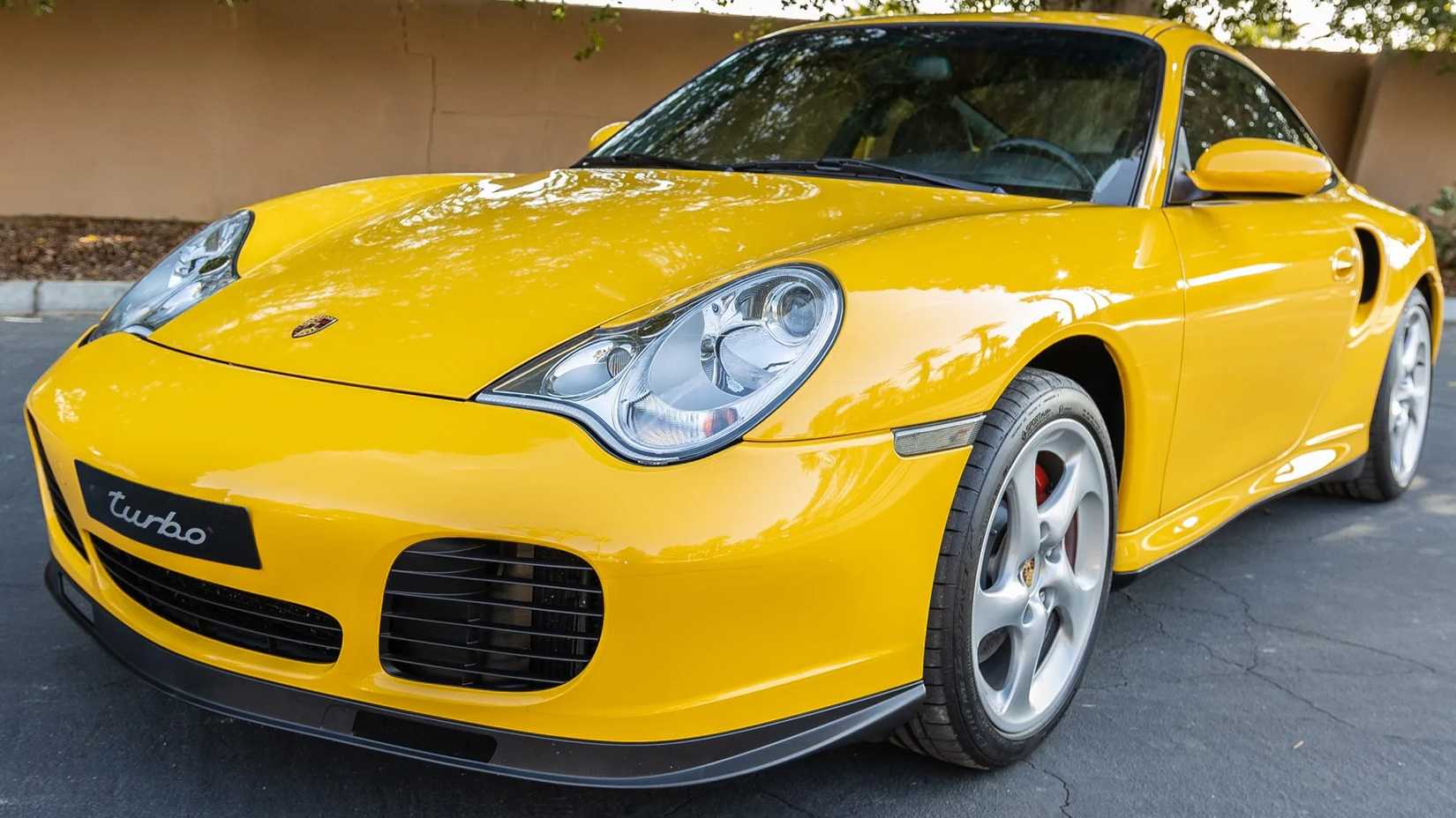 Porsche 996 Turbo front three-quarter shot