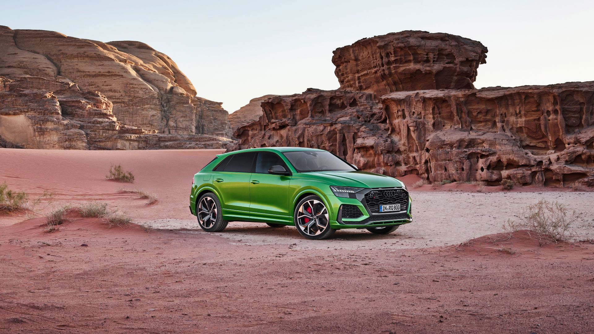 Audi RS Q8 green