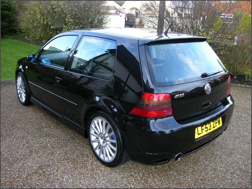 10 Reasons Why The 2004 Volkswagen Golf R32 Was The Coolest Hatchback ...