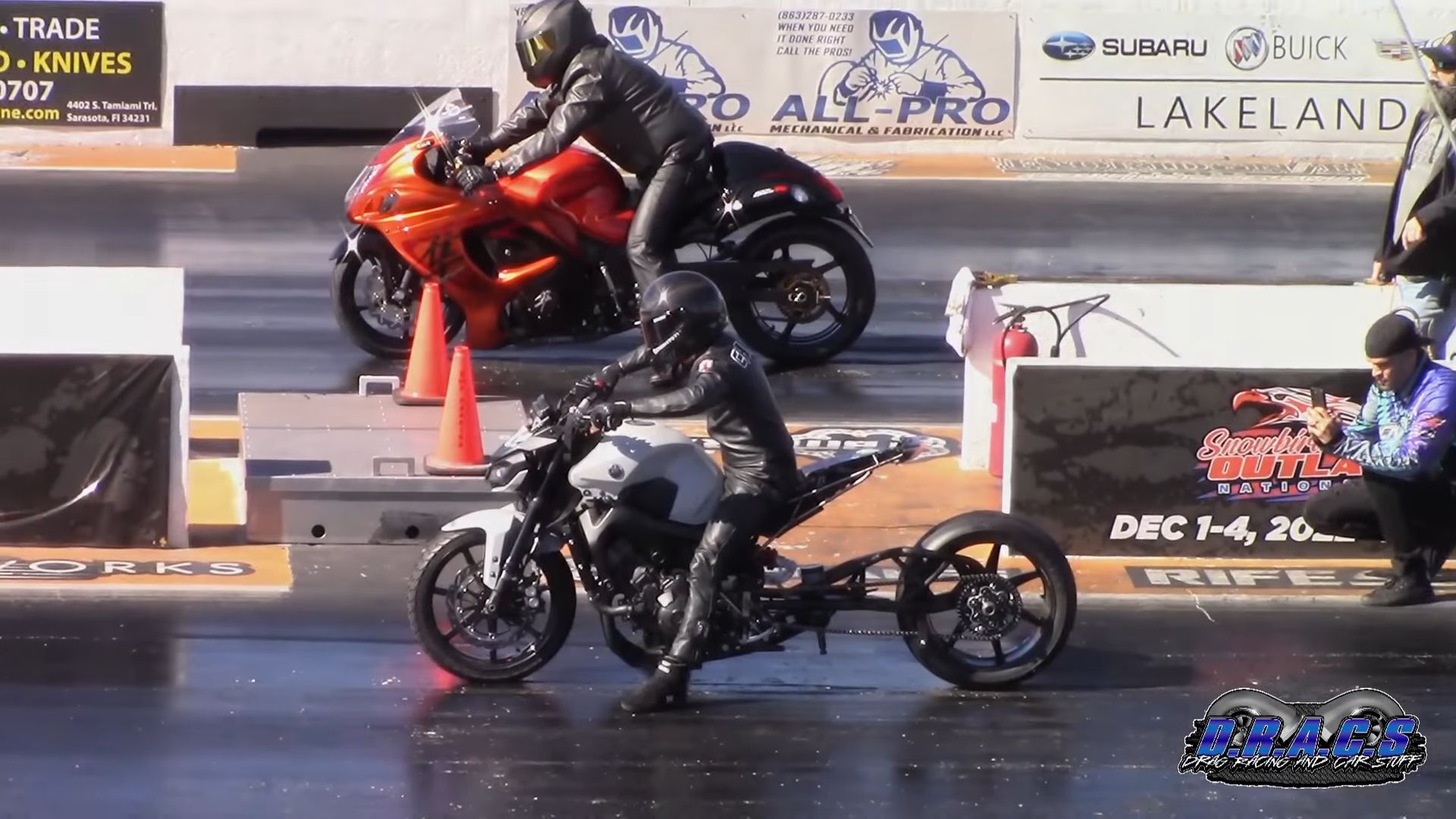 Drag Race: Suzuki Hayabusa And Kawasaki Ninja ZX-14R Regret Racing