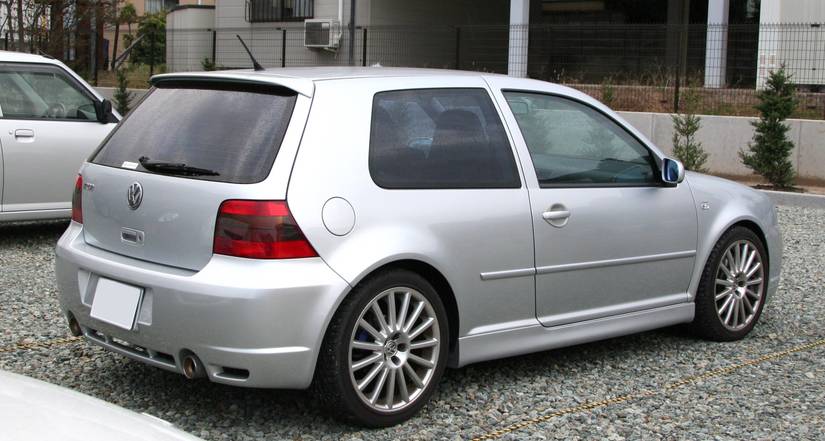 10 Reasons Why The 2004 Volkswagen Golf R32 Was The Coolest Hatchback ...