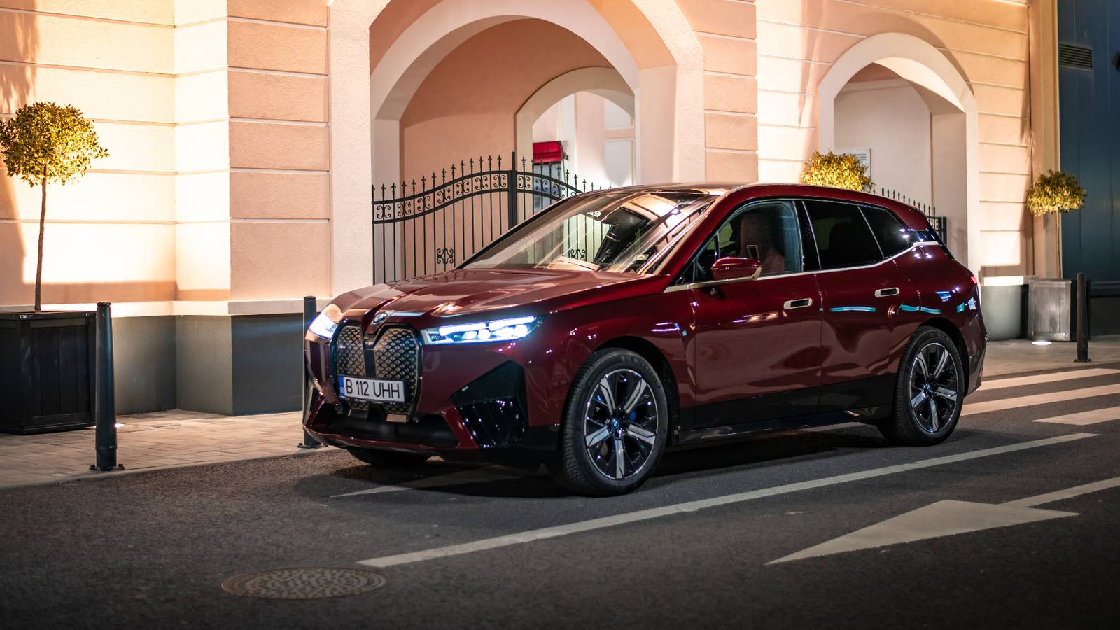5 Reasons The BMW iX Is Worth The Price (And, 5 Reasons You Should Give ...