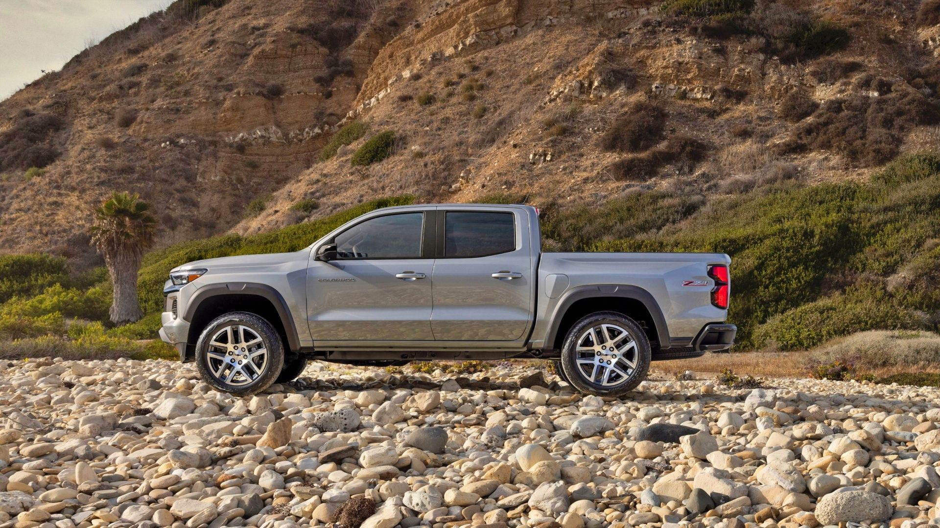 resize_2023-chevrolet-colorado-z71-025