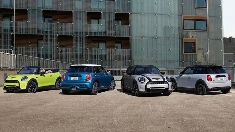 Mini Cooper Basic Variant Pros And Cons: Is The Mini Cooper SE A Perfect City Commuter?