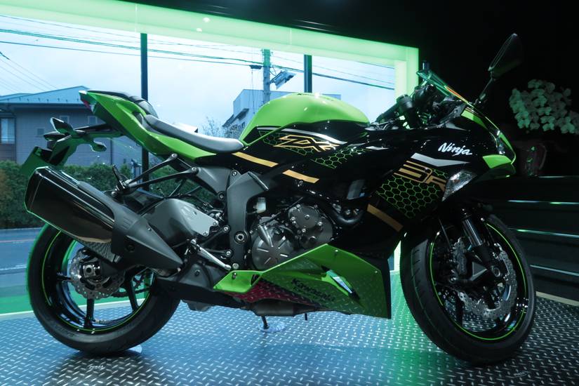 「BEST GENERATION」 The ZX-12R was the Last and Fastest Machine and a Unique
