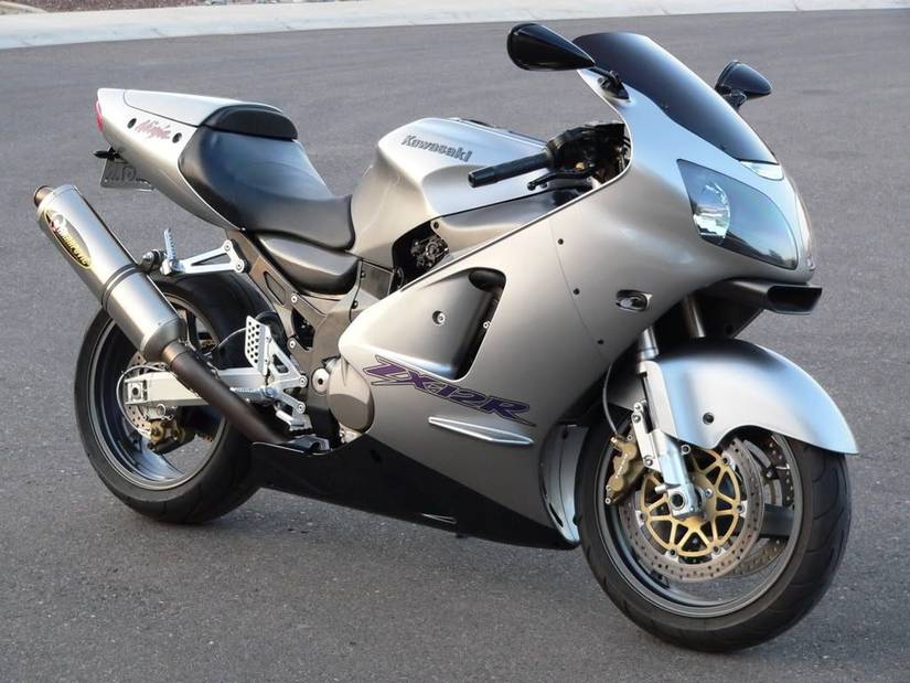 Ten Reasons Why We Love The Kawasaki Ninja ZX-12R Ten Reasons Why We Love The Kawasaki Ninja ZX-12R
