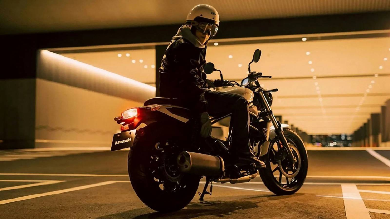 The Cruiser That Feels Surprisingly Athletic In Corners