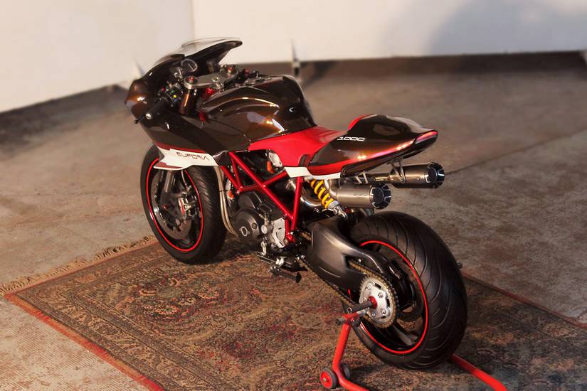 Buggati Cafe Racer This Custom Ducati Cafe-Racer Is A Tantalizing Beast