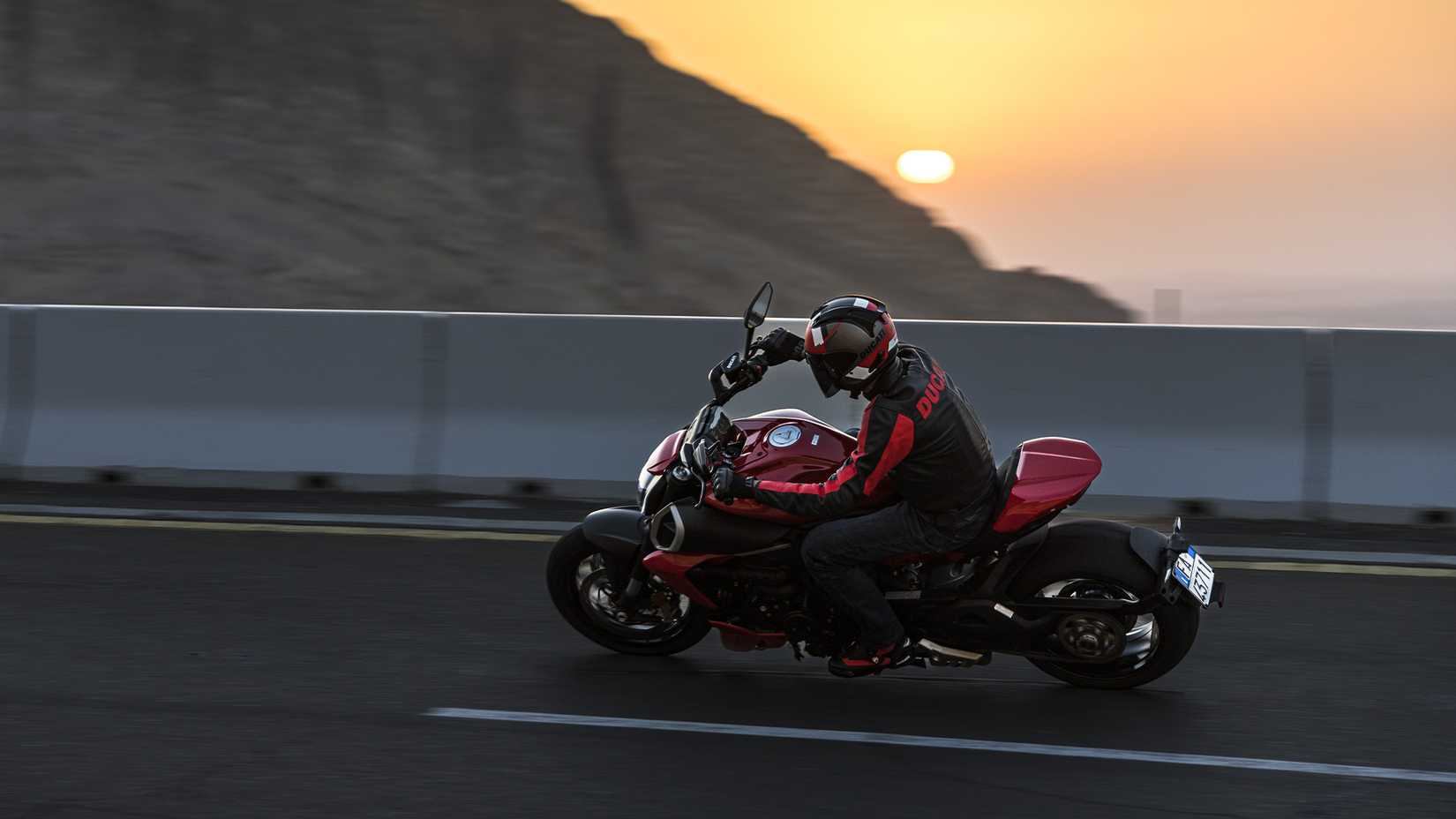 Driving a 2023 Ducati Diavel V4