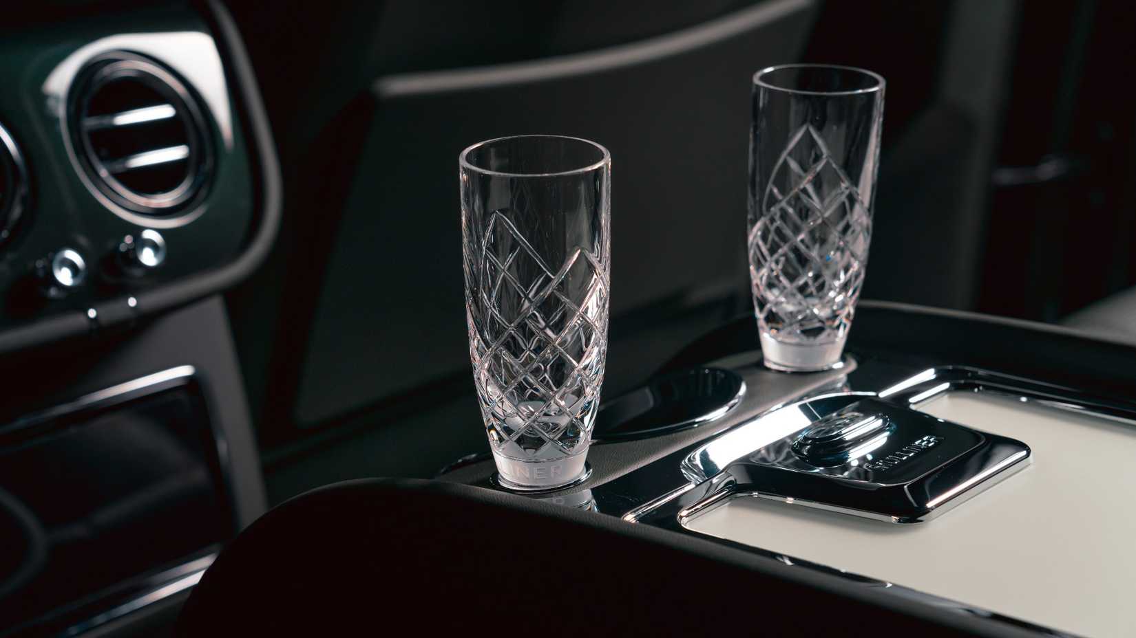 Bentley Bentayga interior