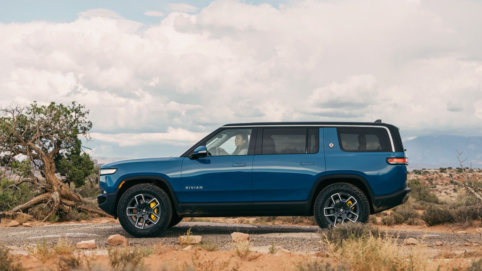 2024 Rivian R1S: A Comprehensive Guide On Features, Specs, And Pricing