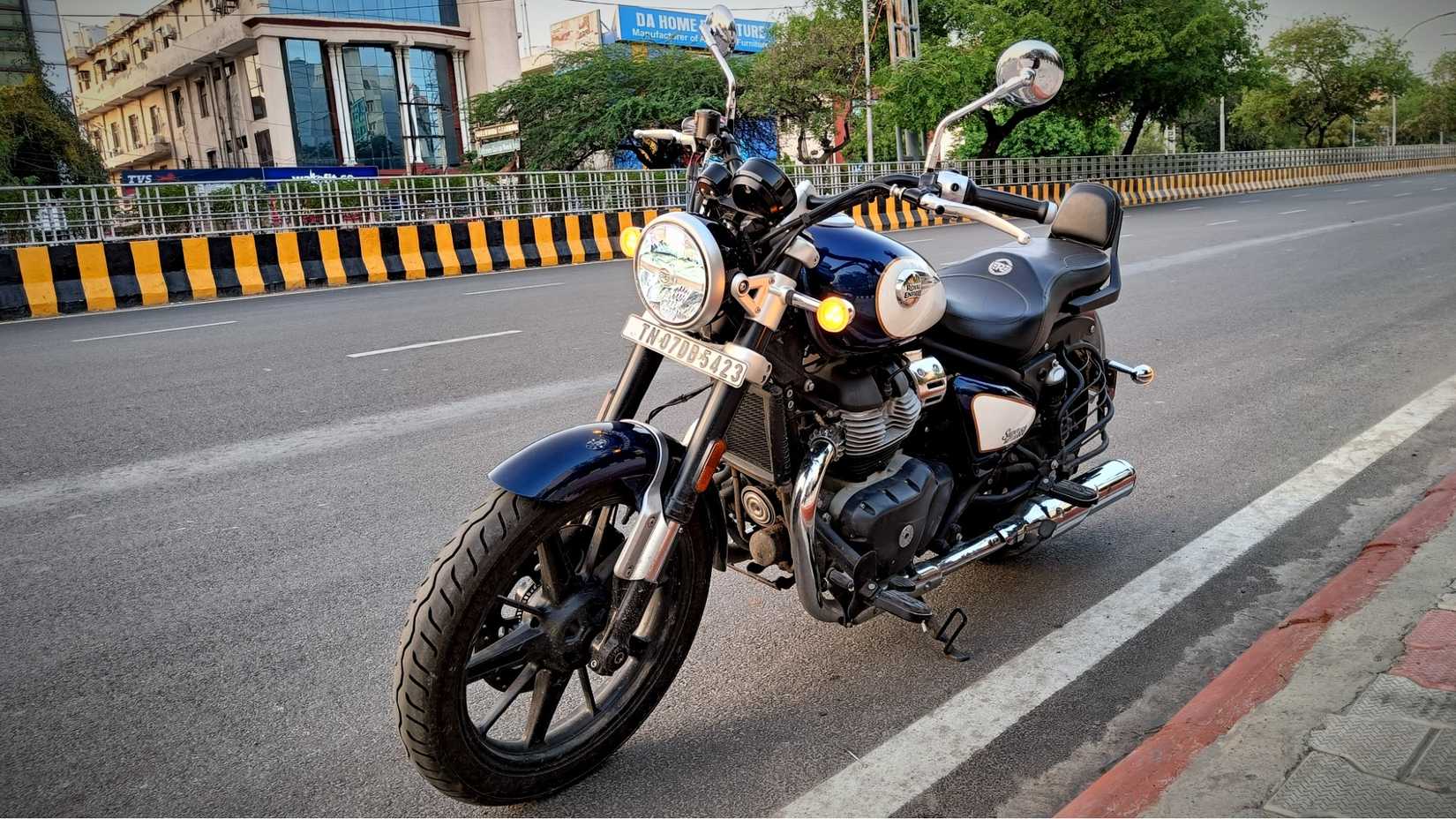 2023 Royal Enfield Super Meteor 650 Third Quarter
