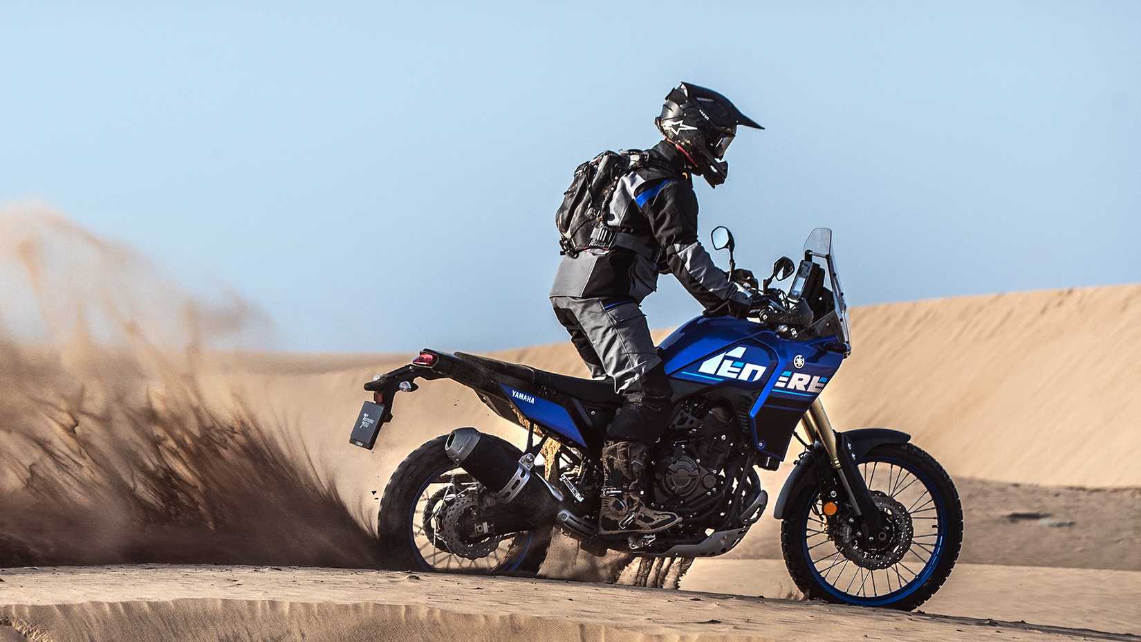Blue 2022 Yamaha Tenere 700 Couring Up Rooster Tails