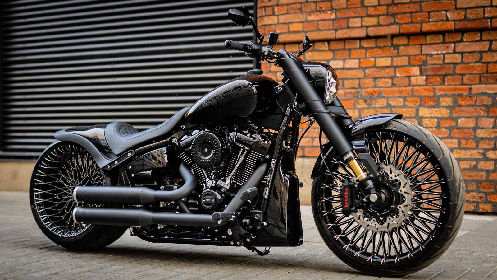 Breakout Custom Mid Control This Custom Harley-Davidson Breakout Is An Insane 2,100cc, 150-HP Beast