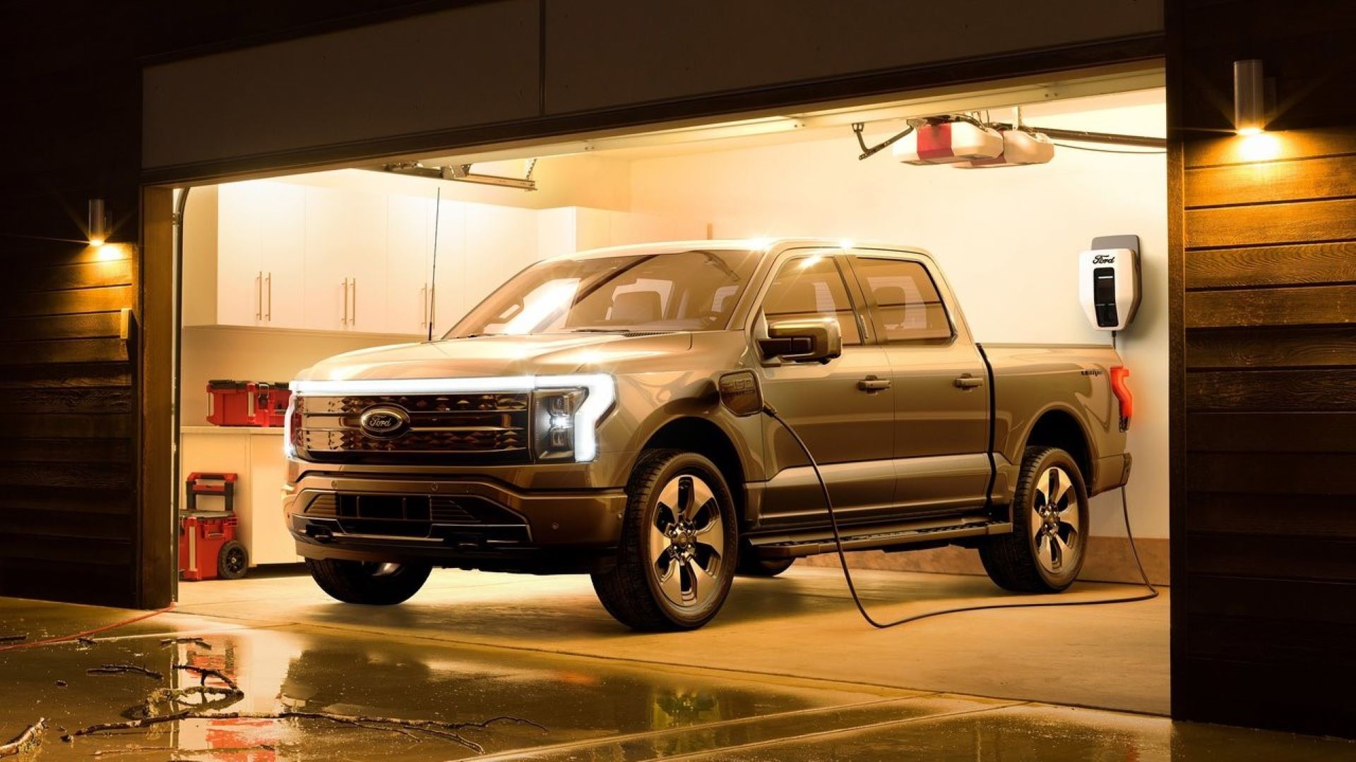 2023 Ford F-150 Lightning charging 