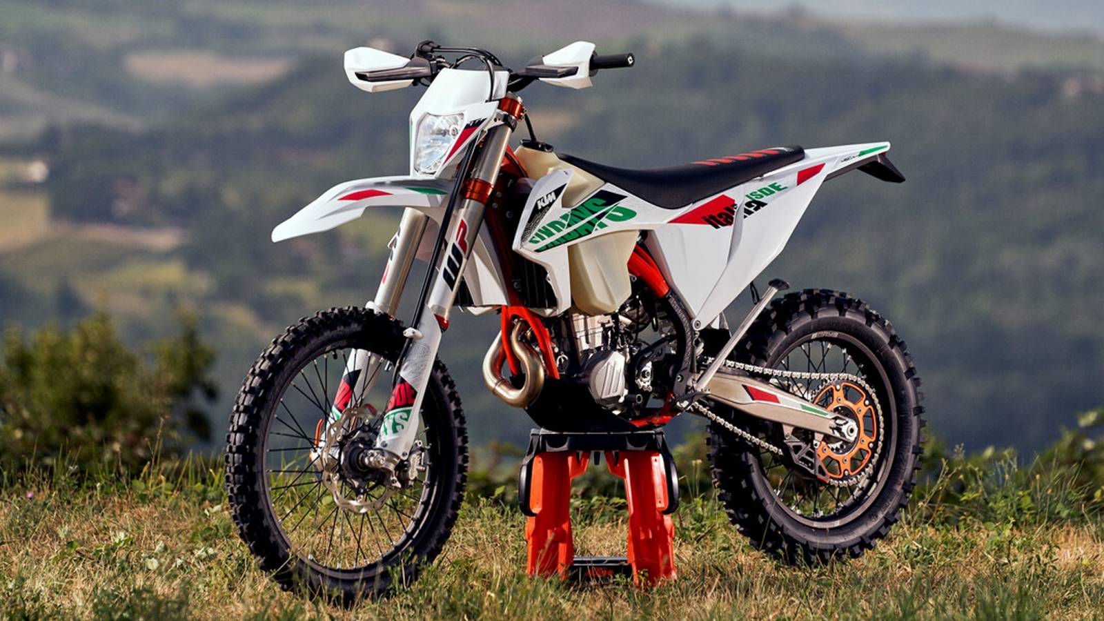 10 Off-Road Motorcycles That Are Rugged And Reliable
