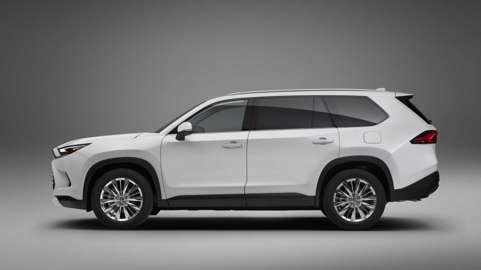 White Color Toyota Grand Highlander