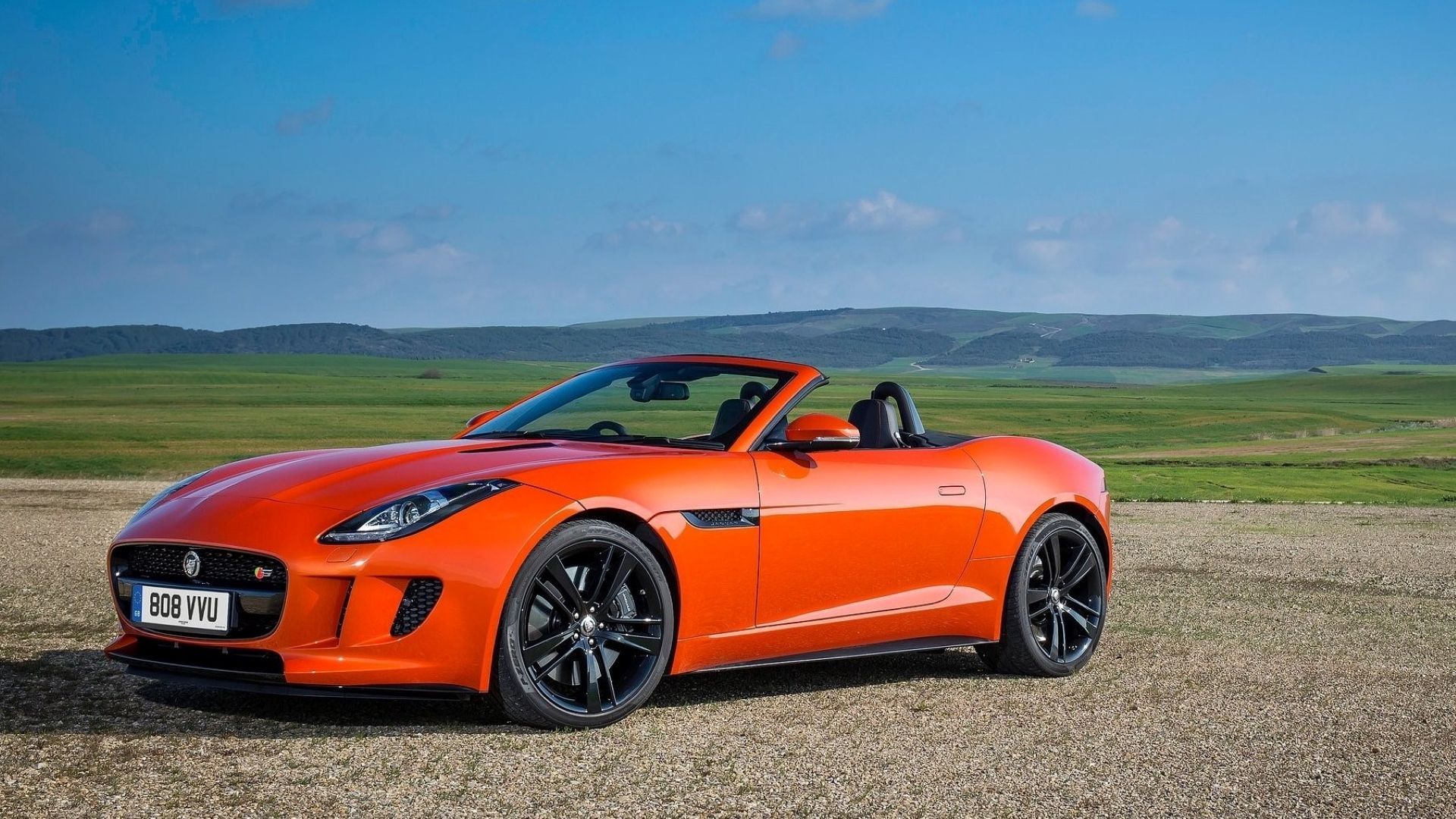 Foto lateral de um Jaguar F-Type 2014