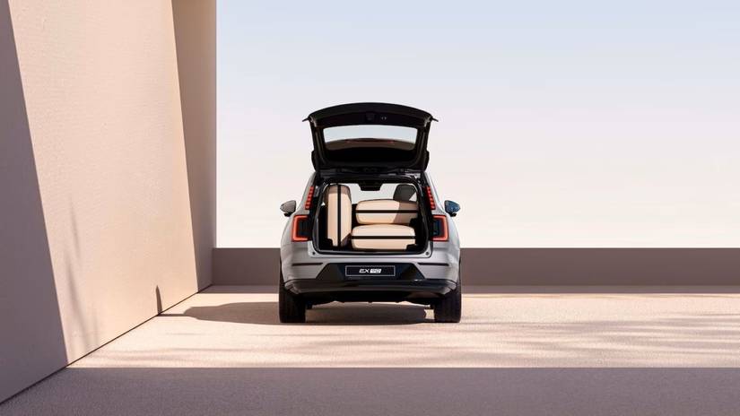 Volvo EX90 with trunk open