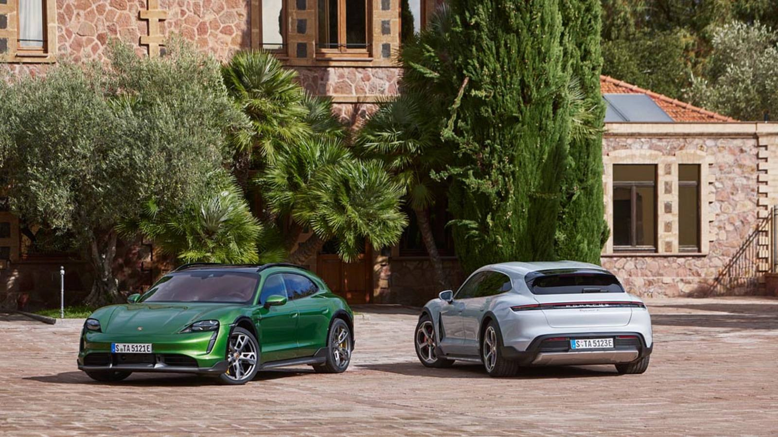 10 Reasons Why The Porsche Taycan Cross Turismo Is The Most Versatile EV