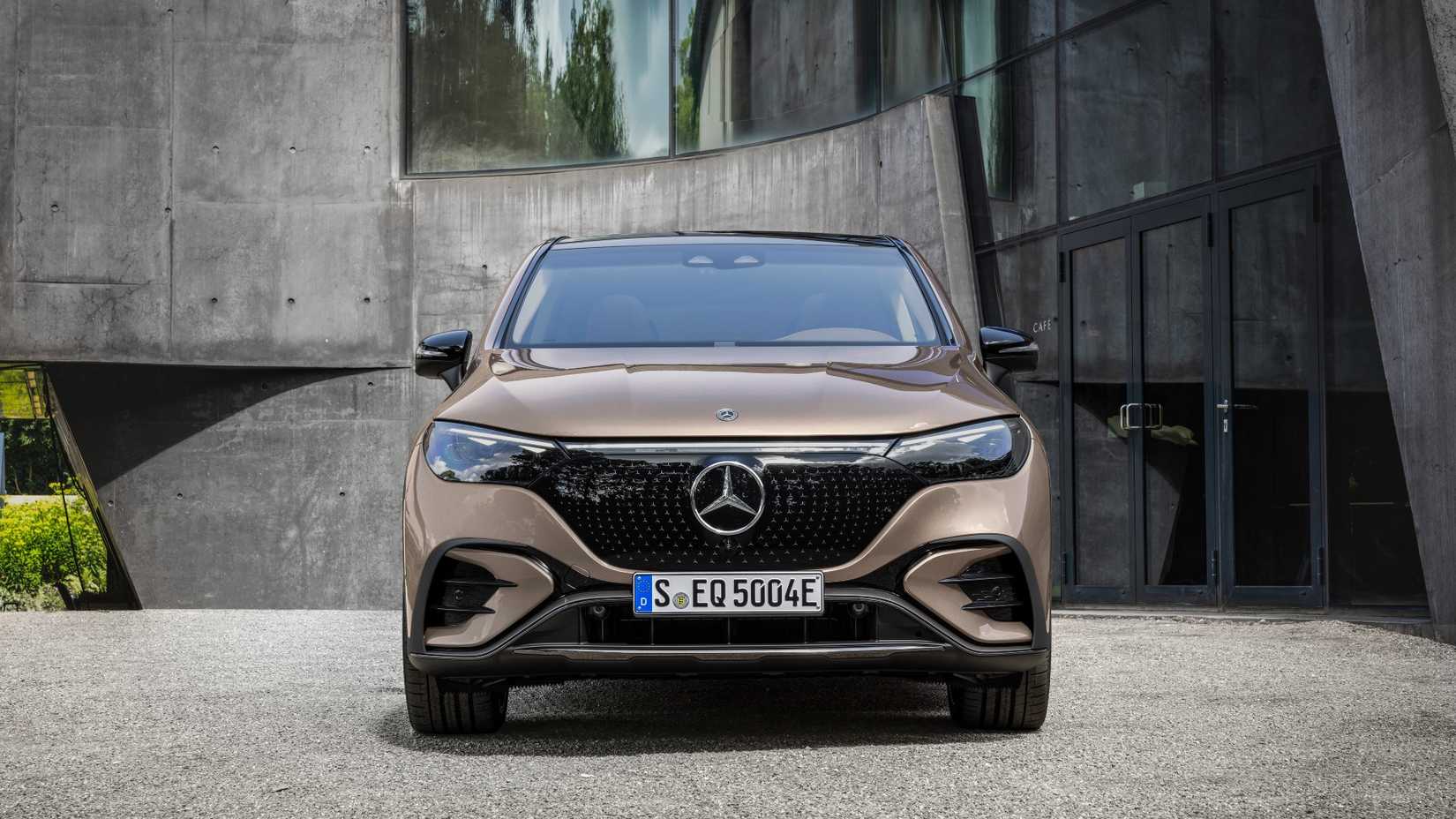 Velvet Brown Metallic 2023 Mercedes-Benz EQE SUV