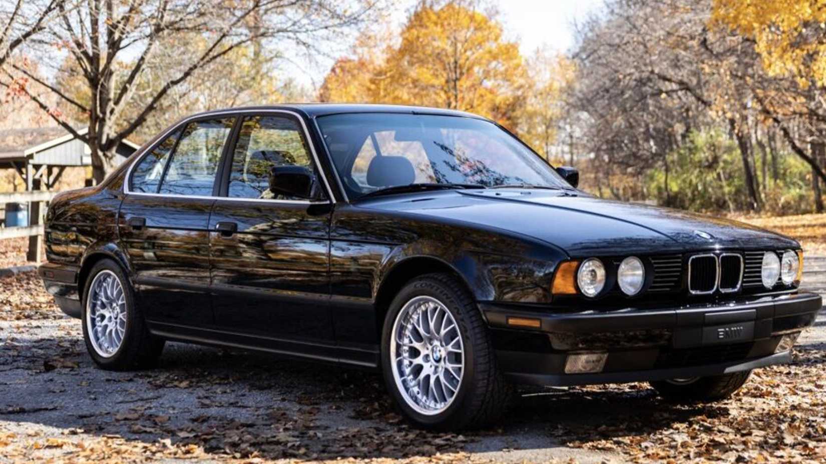 BMW série 5 preto E34